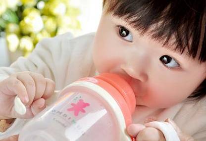 宝宝喝什么样的水比较好？